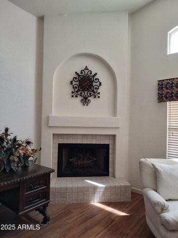 1365 W COURTNEY Lane, Tempe, AZ 85284