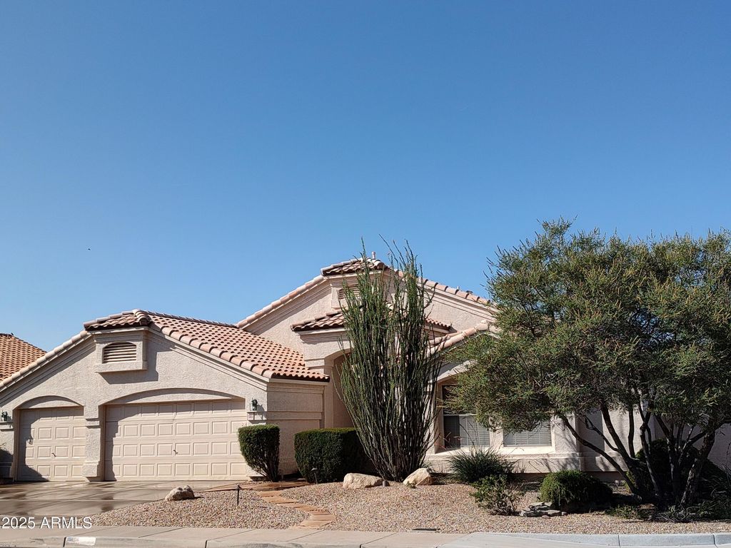 1365 W COURTNEY Lane, Tempe, AZ 85284