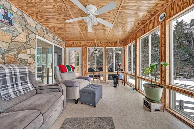 1768 Alean RD, Wirtz, VA 24184