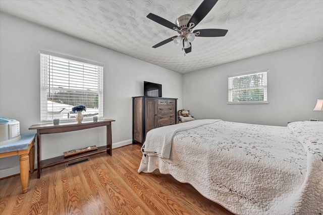 1768 Alean RD, Wirtz, VA 24184