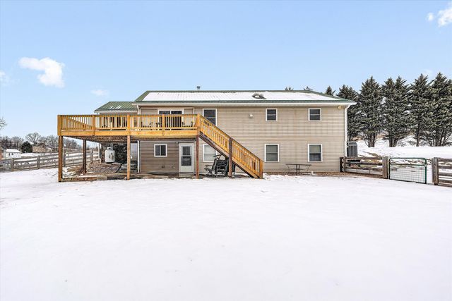 1768 Alean RD, Wirtz, VA 24184