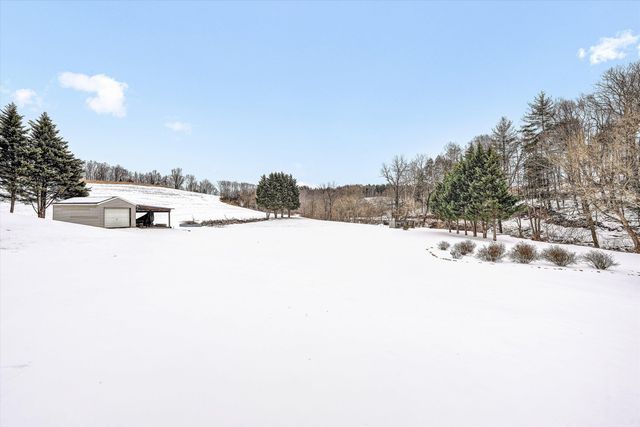 1768 Alean RD, Wirtz, VA 24184