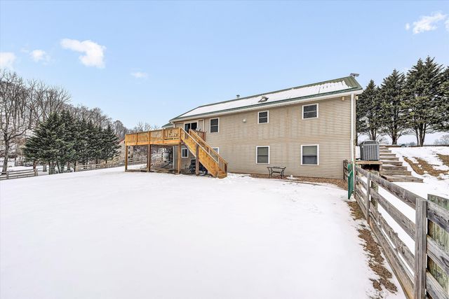 1768 Alean RD, Wirtz, VA 24184