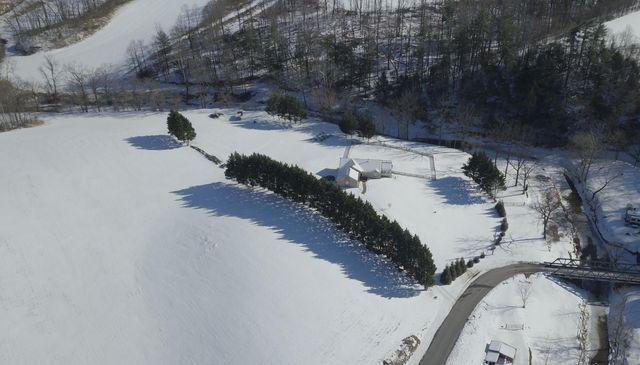 1768 Alean RD, Wirtz, VA 24184