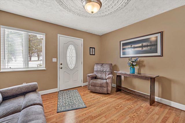 1768 Alean RD, Wirtz, VA 24184