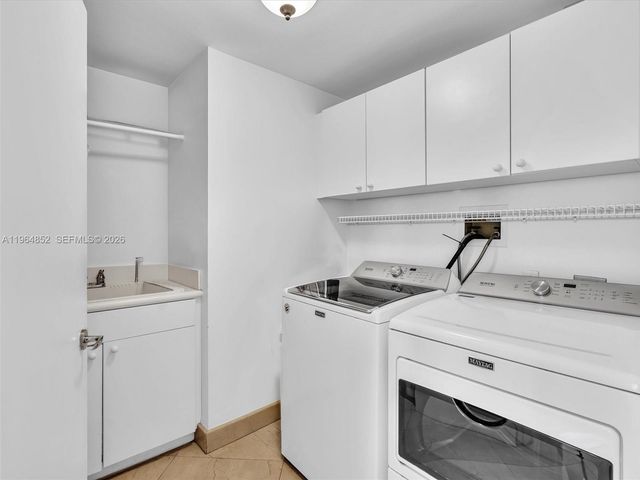 21150 Point Pl 2601, Aventura, FL 33180