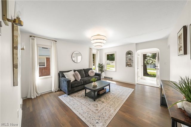 2771 W 230th Street, North Olmsted, OH 44070