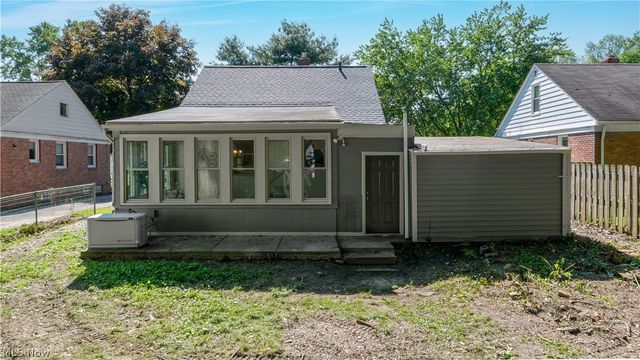 2771 W 230th Street, North Olmsted, OH 44070