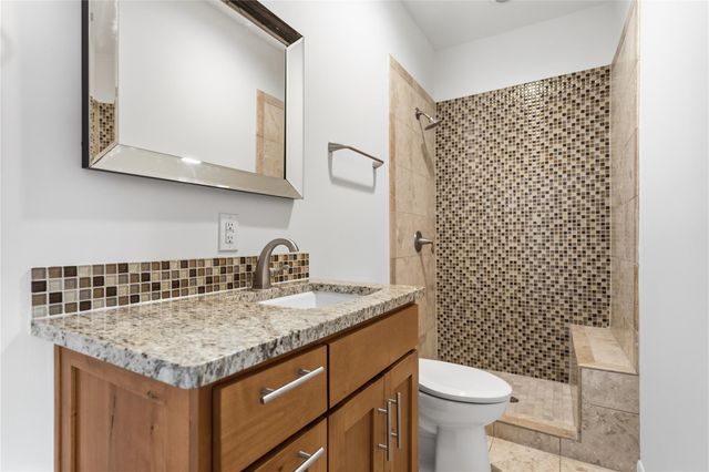 1200 E 11th ST 402, Austin, TX 78702