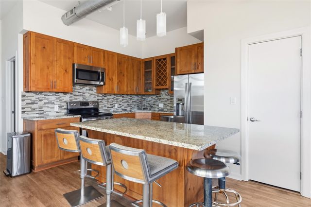 1200 E 11th ST 402, Austin, TX 78702