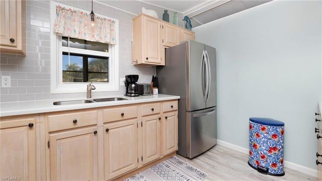 101 PINE KEY LN, Naples, FL 34114