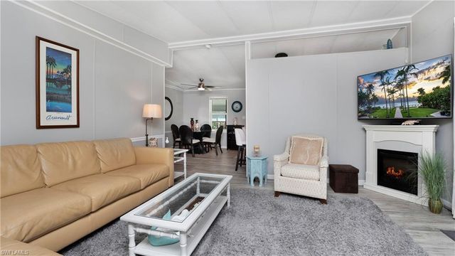 101 PINE KEY LN, Naples, FL 34114