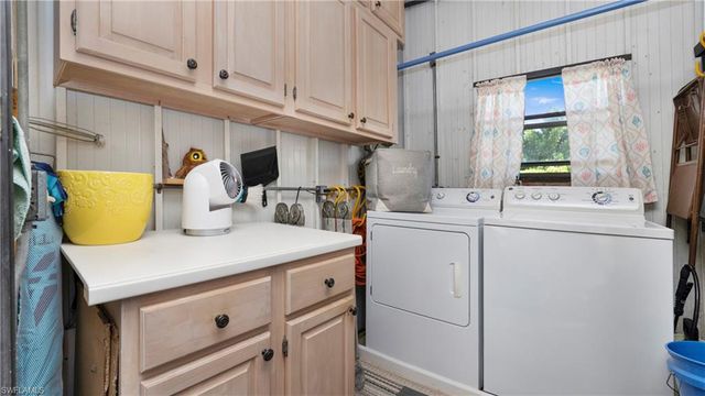 101 PINE KEY LN, Naples, FL 34114