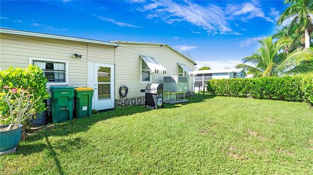 101 PINE KEY LN, Naples, FL 34114