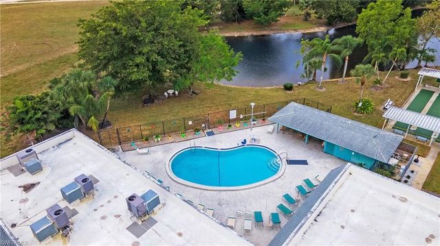 101 PINE KEY LN, Naples, FL 34114