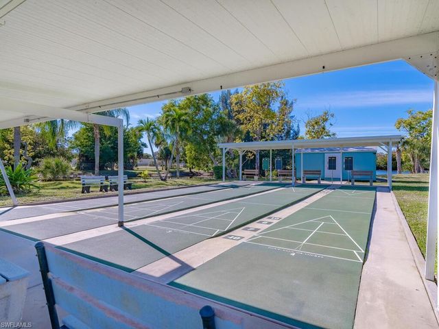 101 PINE KEY LN, Naples, FL 34114