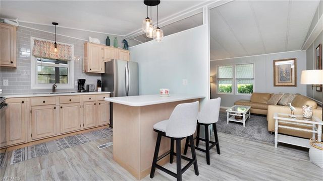 101 PINE KEY LN, Naples, FL 34114