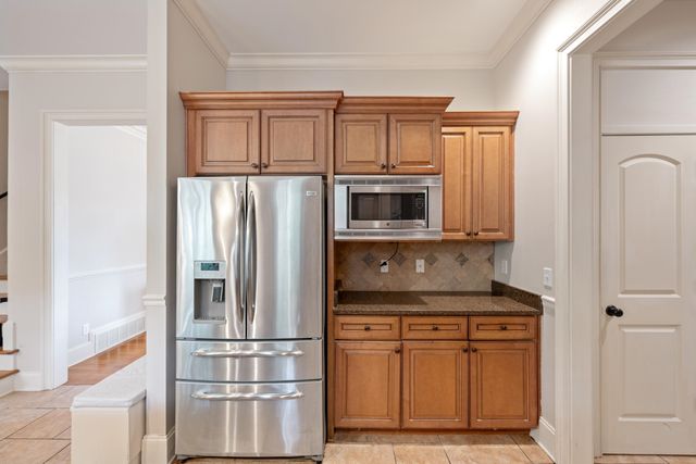 1634 LAUREL KNOLL CIR, Germantown, TN 38139