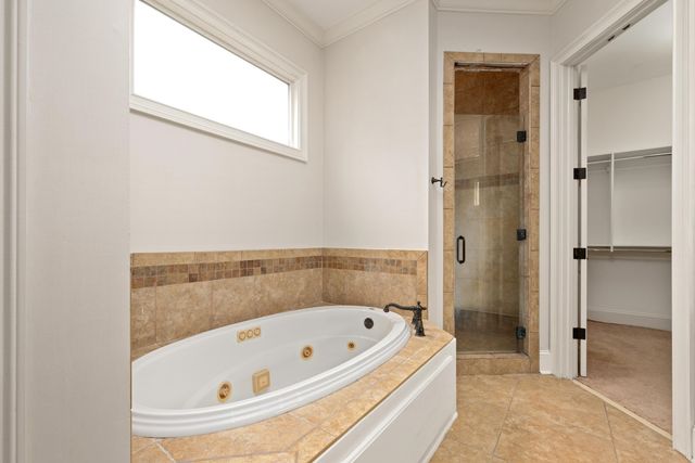 1634 LAUREL KNOLL CIR, Germantown, TN 38139