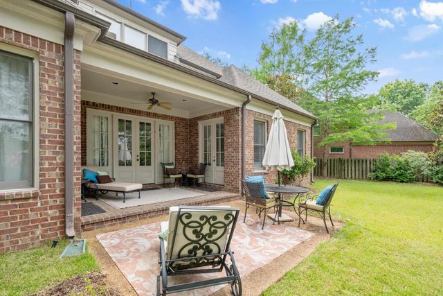 1634 LAUREL KNOLL CIR, Germantown, TN 38139