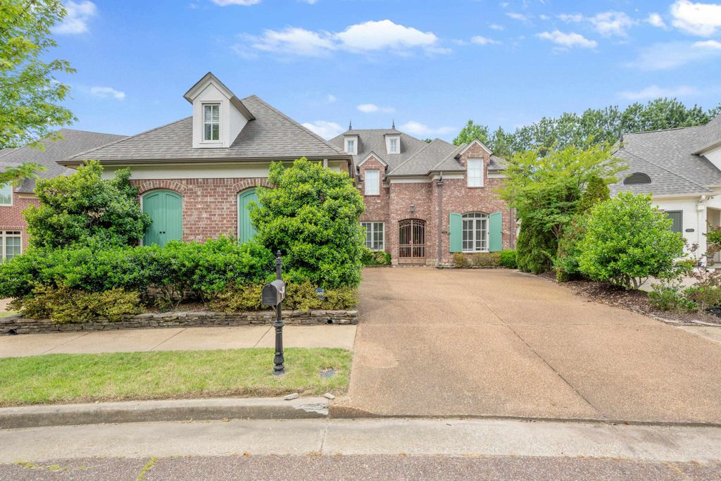 1634 LAUREL KNOLL CIR, Germantown, TN 38139