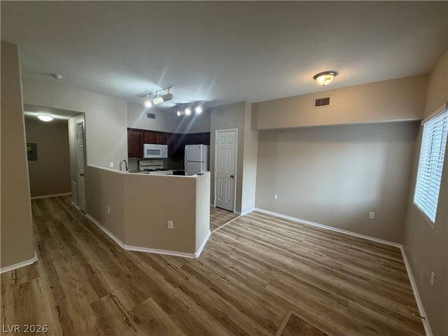 9303 GILCREASE Avenue 1250, Las Vegas, NV 89149