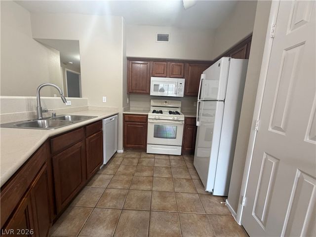 9303 GILCREASE Avenue 1250, Las Vegas, NV 89149