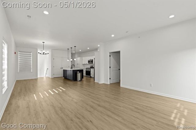 602 Pointe Drive, Walled Lake, MI 48390