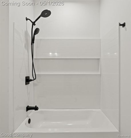602 Pointe Drive, Walled Lake, MI 48390