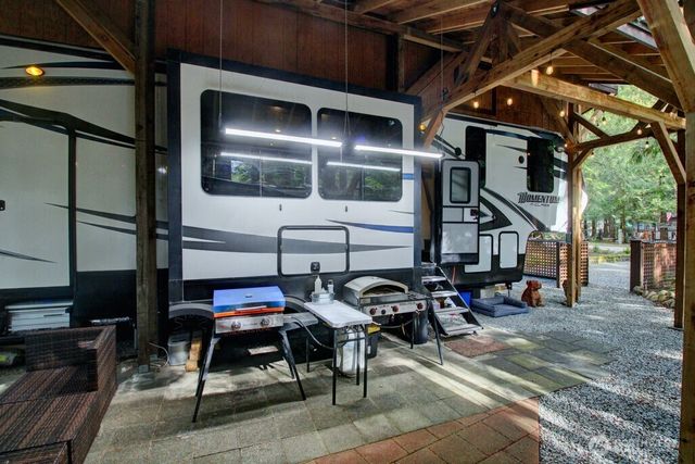 10 Riverside Drive, Deming, WA 98244