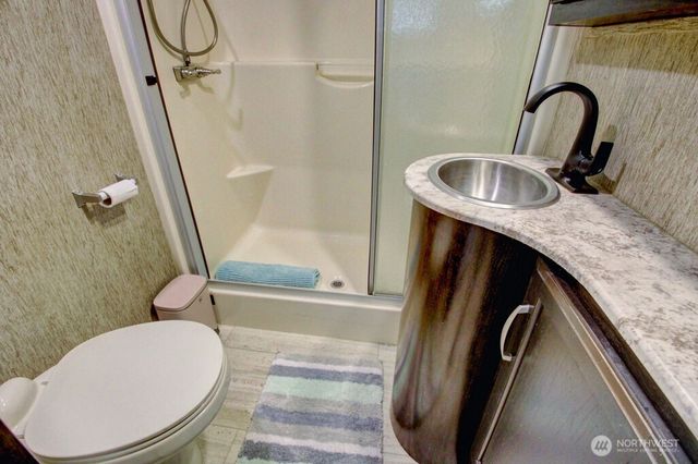 10 Riverside Drive, Deming, WA 98244