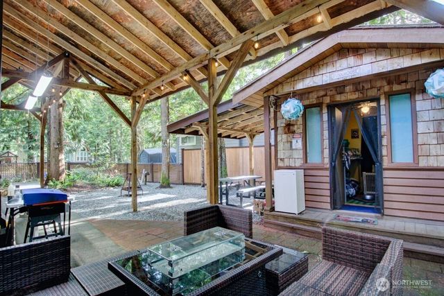 10 Riverside Drive, Deming, WA 98244