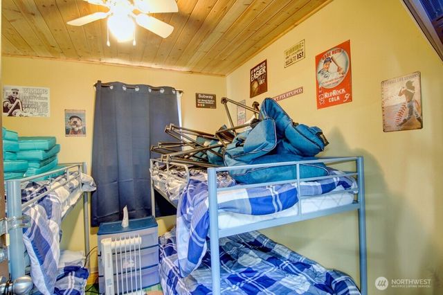 10 Riverside Drive, Deming, WA 98244