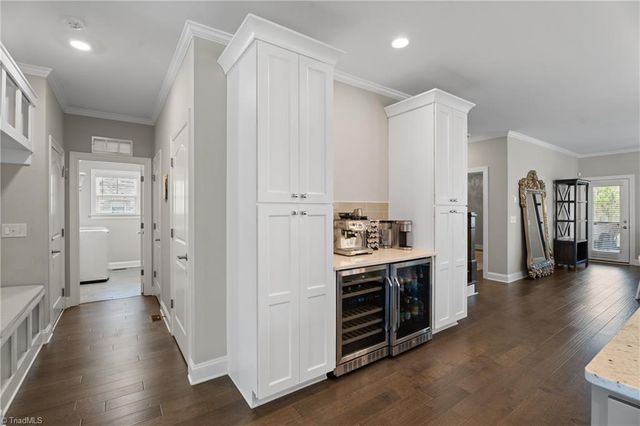 633 Ryder Cup Lane, Clemmons, NC 27012