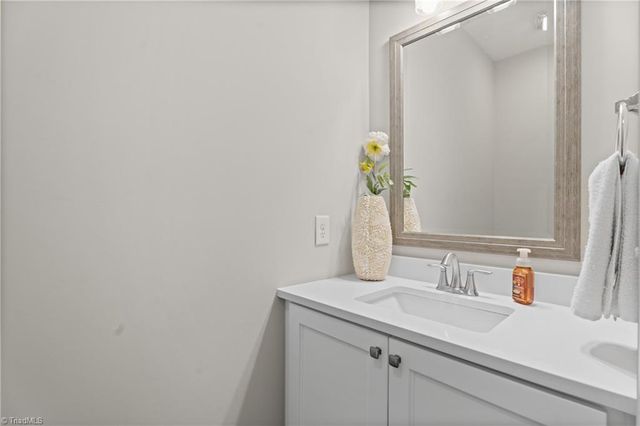 633 Ryder Cup Lane, Clemmons, NC 27012