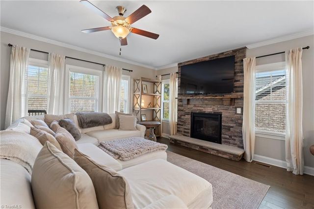 633 Ryder Cup Lane, Clemmons, NC 27012