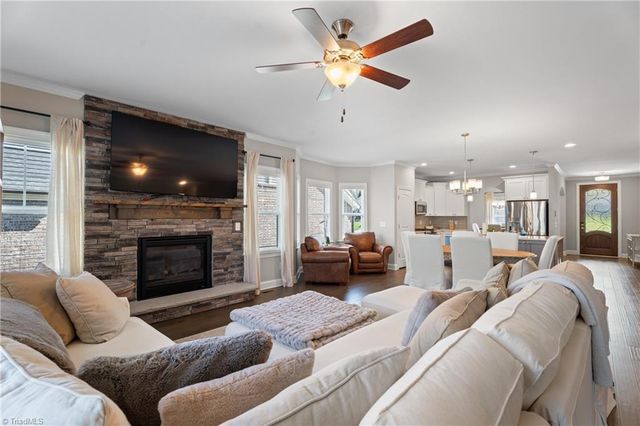 633 Ryder Cup Lane, Clemmons, NC 27012