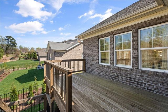 633 Ryder Cup Lane, Clemmons, NC 27012