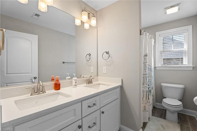 633 Ryder Cup Lane, Clemmons, NC 27012