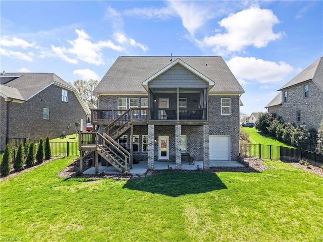 633 Ryder Cup Lane, Clemmons, NC 27012