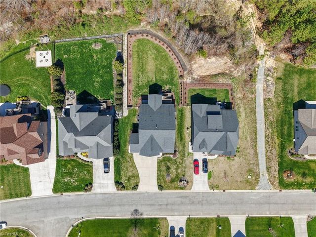 633 Ryder Cup Lane, Clemmons, NC 27012