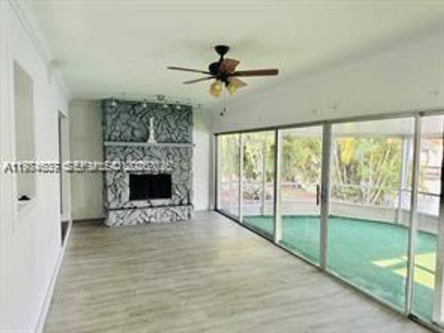 6900 NW 78th St, Tamarac, FL 33321