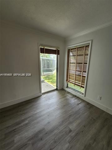 6900 NW 78th St, Tamarac, FL 33321