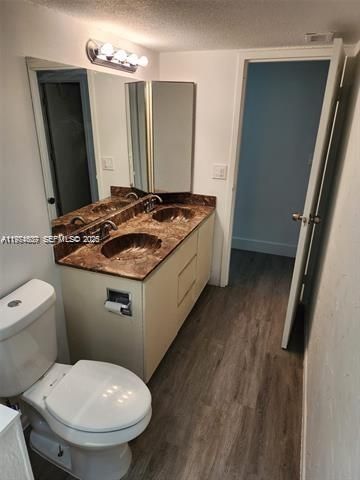 6900 NW 78th St, Tamarac, FL 33321