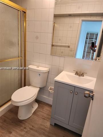 6900 NW 78th St, Tamarac, FL 33321