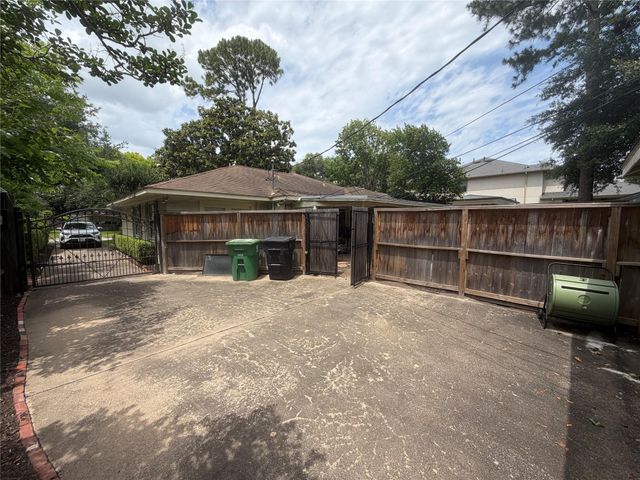 4119 Portsmouth Street, Houston, TX 77027
