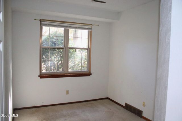 139 Monmouth Way 139, Halfmoon, NY 12065