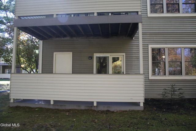 139 Monmouth Way 139, Halfmoon, NY 12065