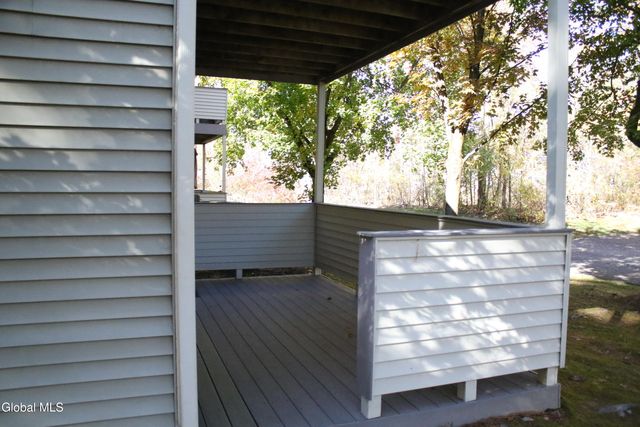 139 Monmouth Way 139, Halfmoon, NY 12065