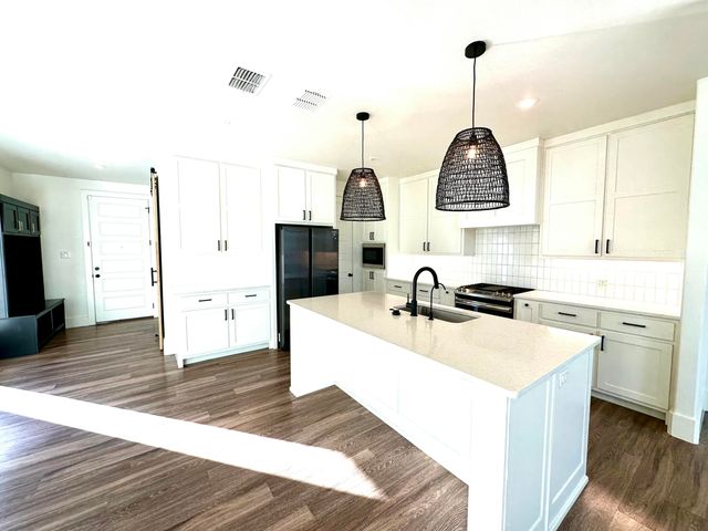 4816 7th Street, Lubbock, TX 79416